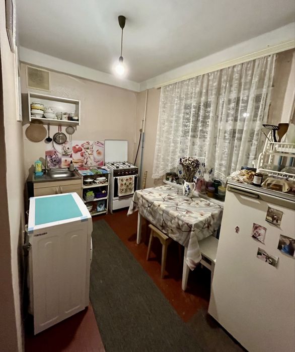 Продається 2-к, 3/5, 40,5 м2, прсп Леся Курбаса 9-Е