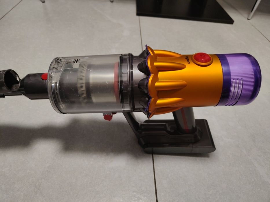 Dyson v12 odkurzacz