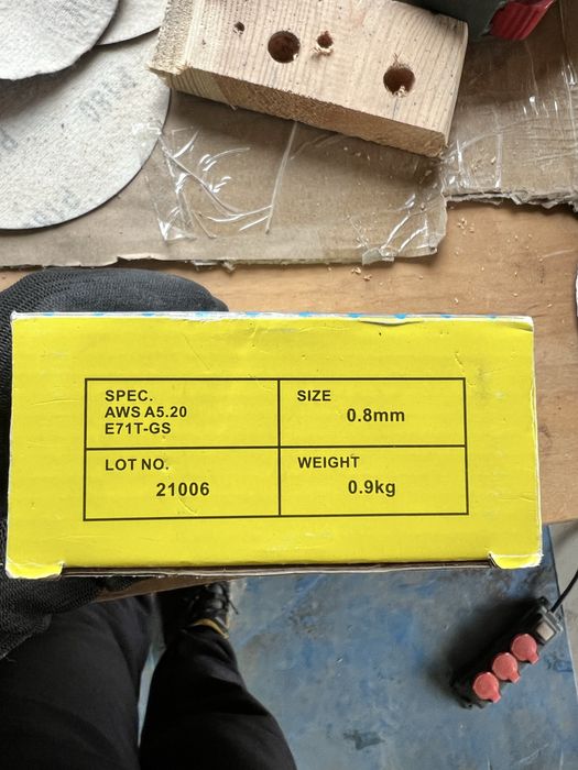Drut spawalniczy samoosłobonowy 0,8 mm 0,9 kg