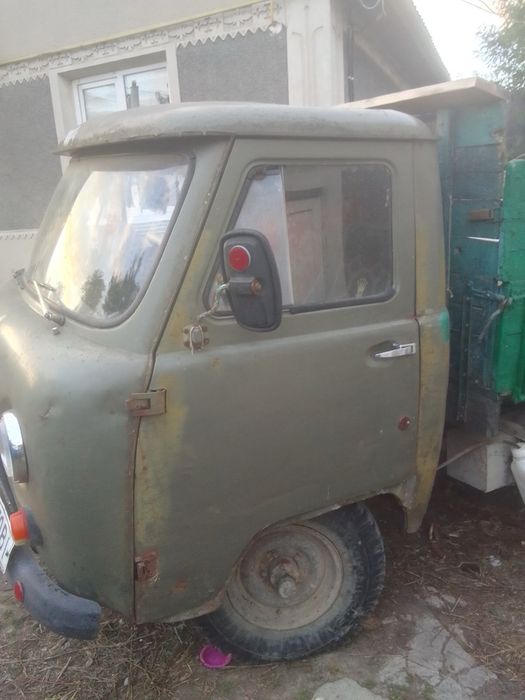 УАЗ 3303 бортовий