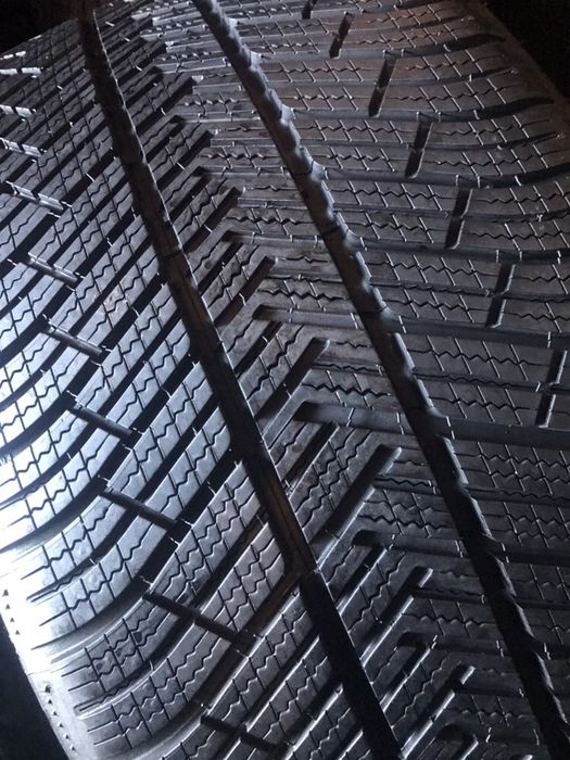 265/40/19 R19 Michelin Pilot Alpin PA4 4шт зима