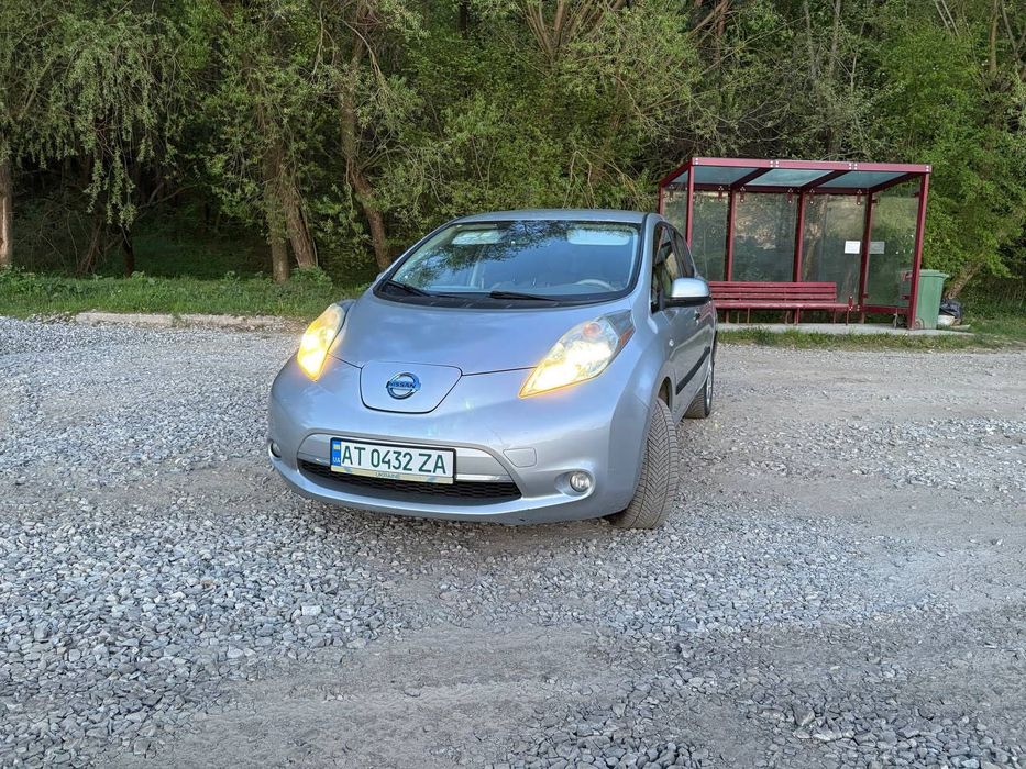 Nissan leaf 2012