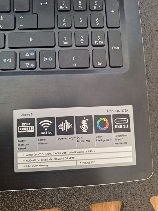 ACER Aspire 5 A515-i5/8 GB RAM/256 GB SSD (Conservado mas para peças)