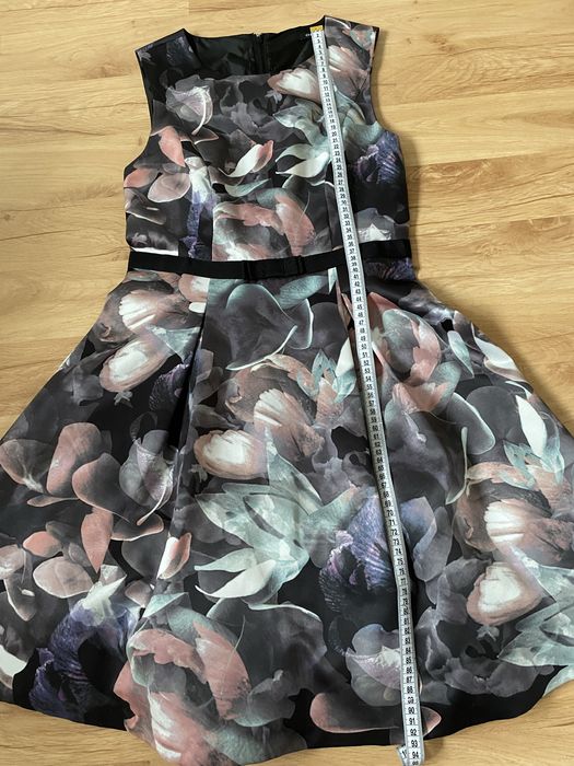 Sukienka Orsay kwiaty