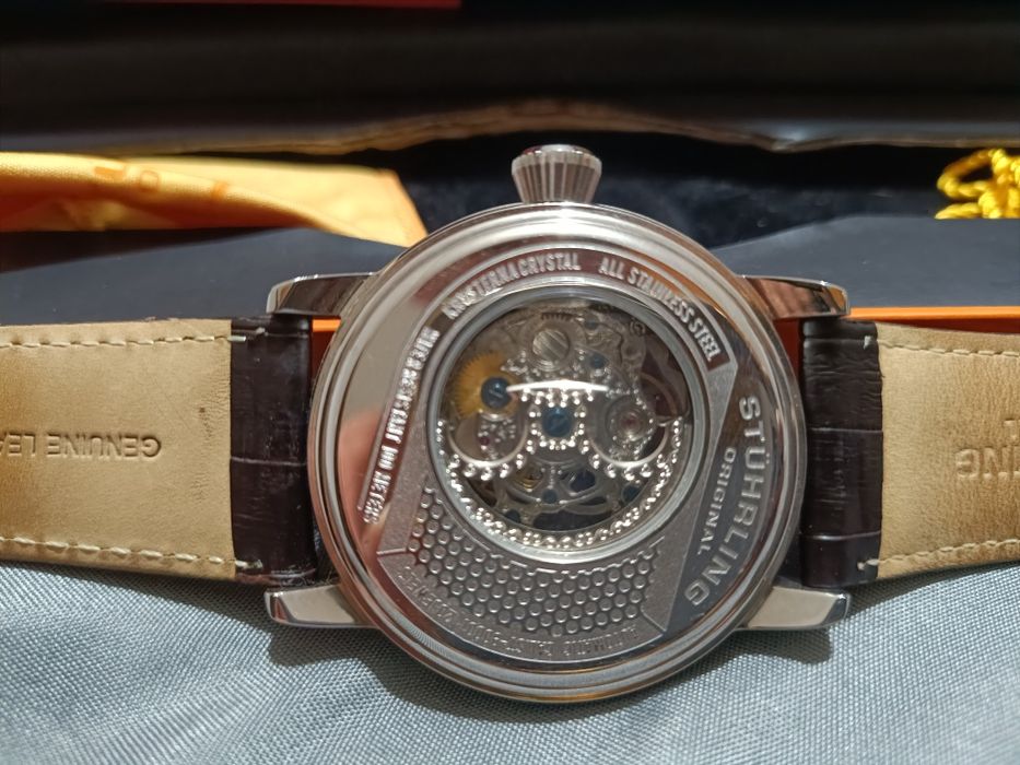 Stuhrling original