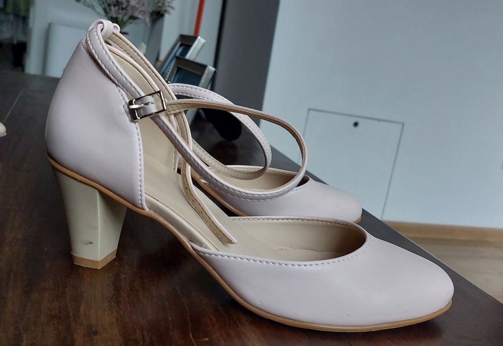 Buty Witt rozmiar 37, pudrowy róż