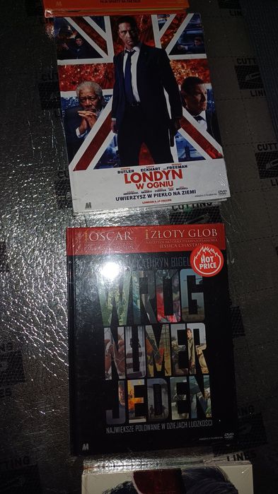 Płyty DVD z książką