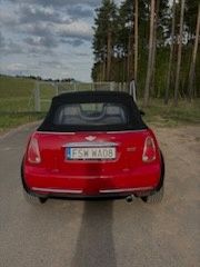 Mini One Cabrio.