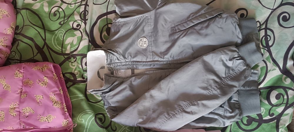 Куртки на дівчинку 110-116