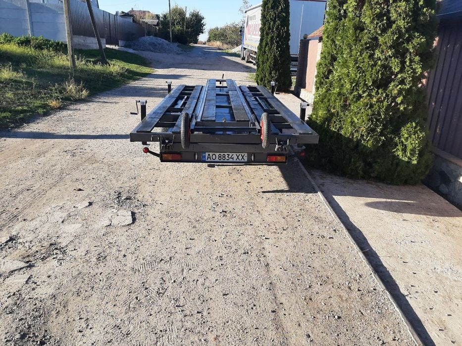 Причіп платформа прицеп для бджіл