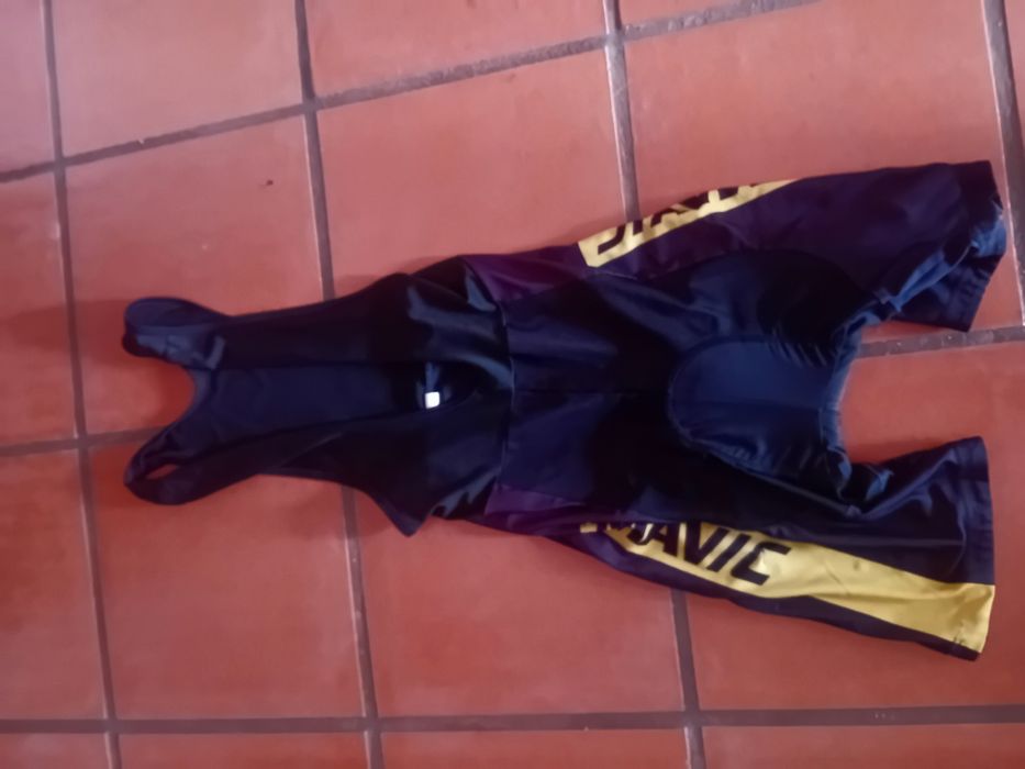 Vendo roupa de ciclismo
