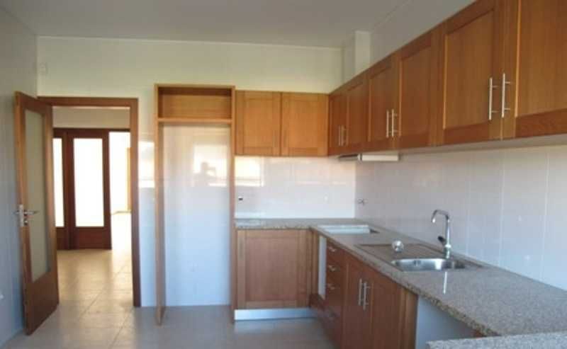 Moradia T4+1 São Félix da Marinha - Garagem - Terraços