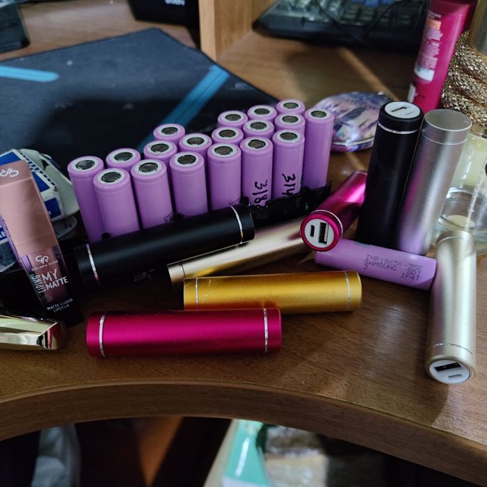 Зарядки для машинок, АКБ та безперебійники