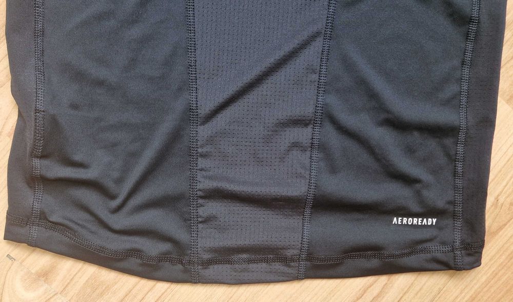 ADIDAS Koszulka TECHFIT S (36) - Do Biegania i Treningu