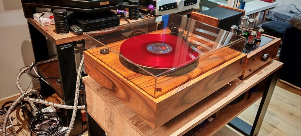 Acoustic research Gramofon