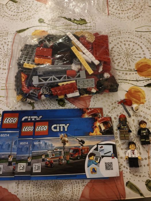 Zestaw LEGO City - Na ratunek w płonącym barze 60214