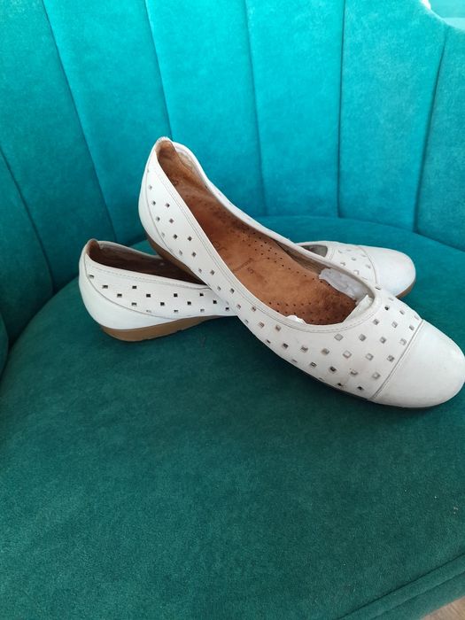 Ażurowe balerinki Gabor