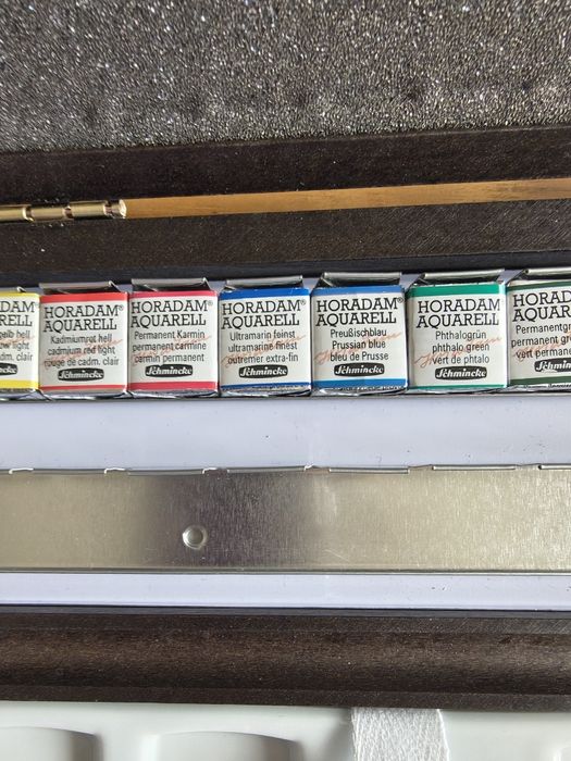 Luksusowy zestaw Schmincke Horadam farby akwarelowe, drewniana kaseta