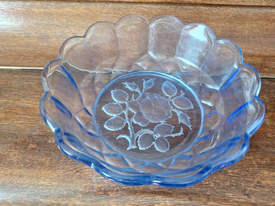Miska szklana niebieska