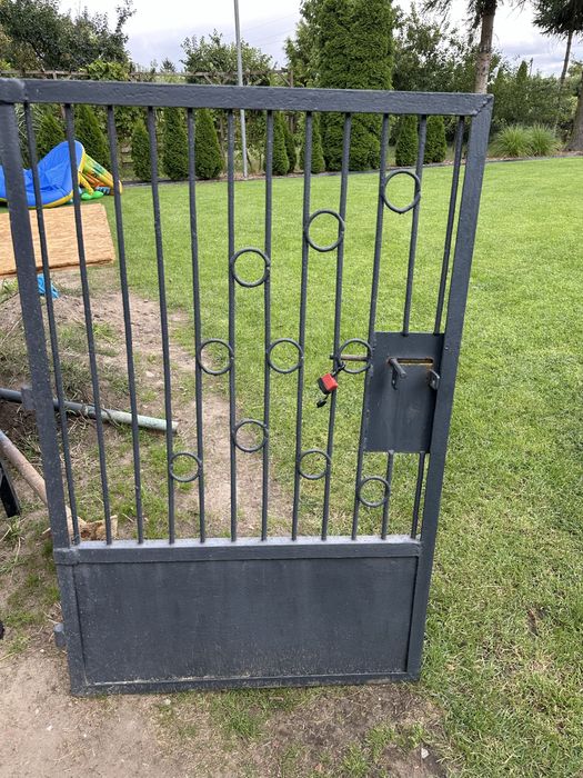 Furtka uliczka metalowa