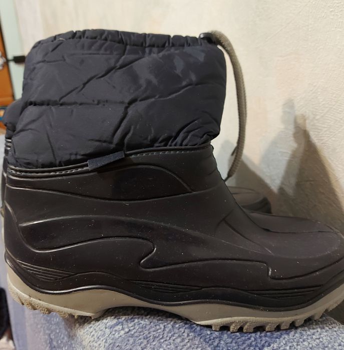 Резиновые утепленные сапоги