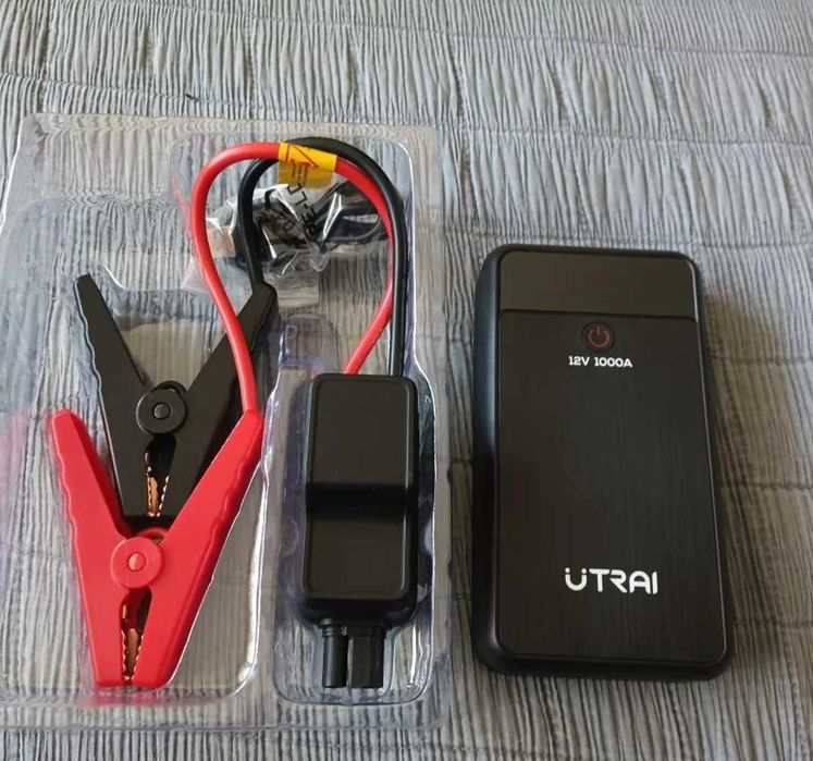 Пусковое устройство UTRAI 1000A 8000mAh Зарядное - бустер павербанк для авто 12V (б/у)