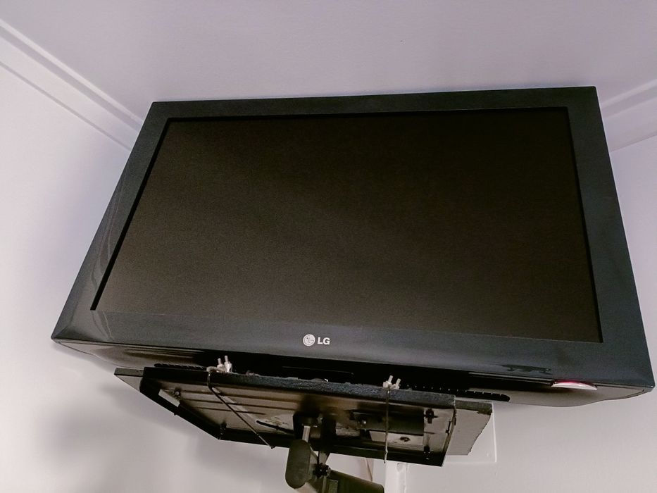 Vendo Televisão da LG