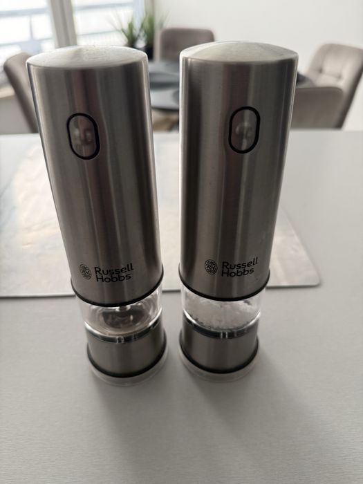 Młynki do soli i pieprzu inox Russell Hobbs