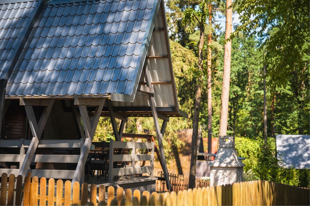 Domek nad jeziorem Warmia i Mazury łódka pomost