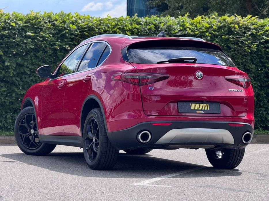 Alfa Romeo Stelvio 2018 року, 2.0 бензин автомат повний привід 116 т.км