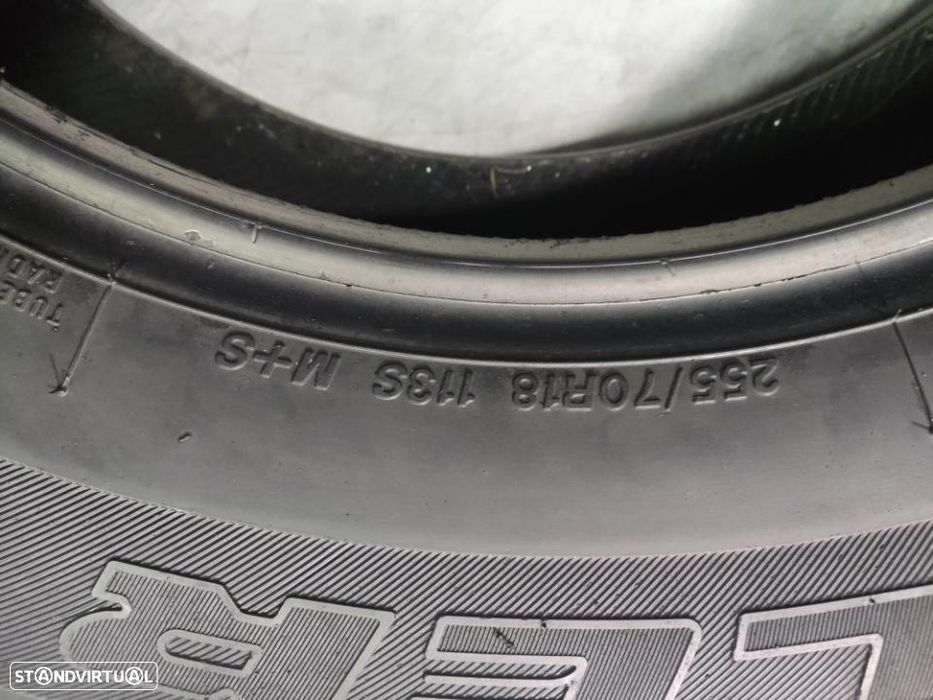 2 pneus semi novos 255-70r18 bridgestone - oferta dos portes