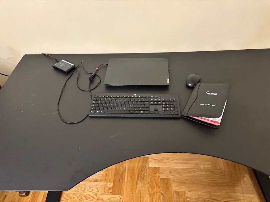 Biurko elektryczne Inventarland Sense 180 cm – duże,