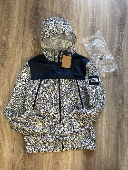 Вітровка the north face оригінал