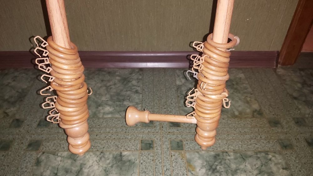 Продам карнизы 1,7 м