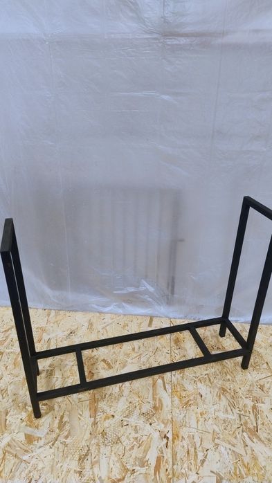 Stojak na drewno kominkowe