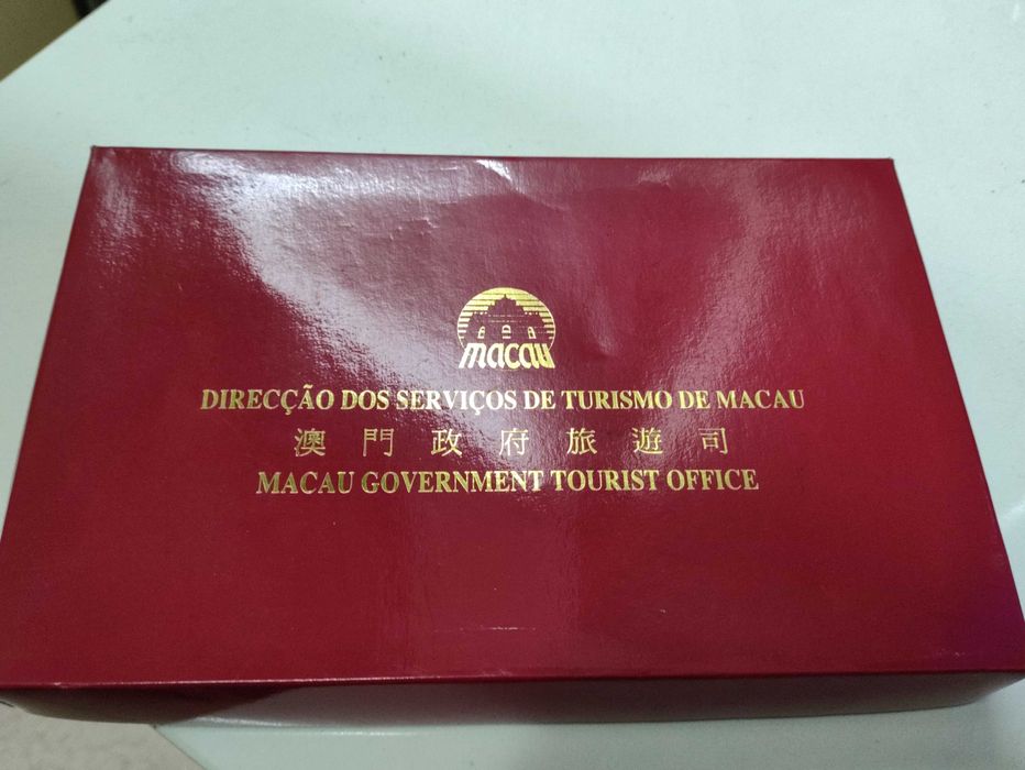 Conjunto de secretária dourado Caneta e porta cartoes Turismo de Macau