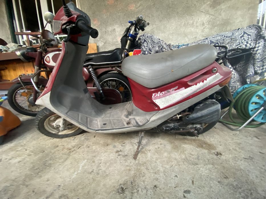 Trator. Capinadeira moto