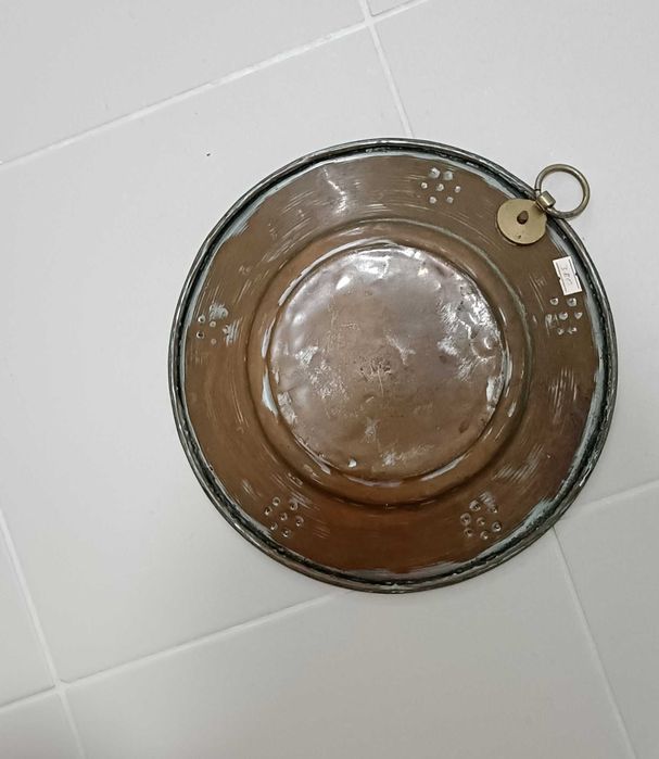 Prato em ferro/cobre (com oferta suporte)