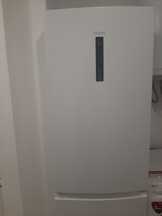 Frigorífico combinado Haier (No frost - 190,5cm - 348 L)