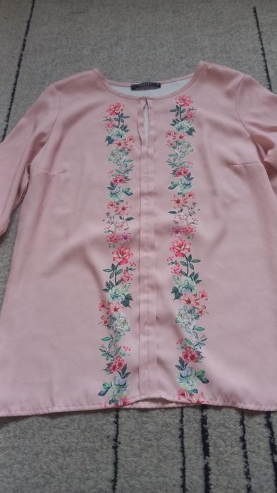 Продам блузку жіночу