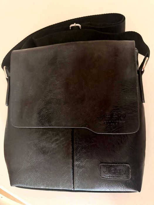 Bolsa de ombro Jeep Buluo preta - Nova