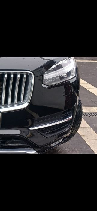 Ришітка в бампер вольво хс90 2018