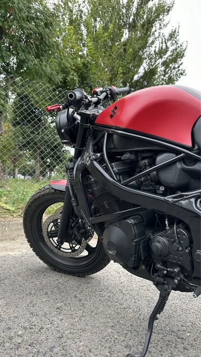 Suzuki Katana в стилі скрамблер