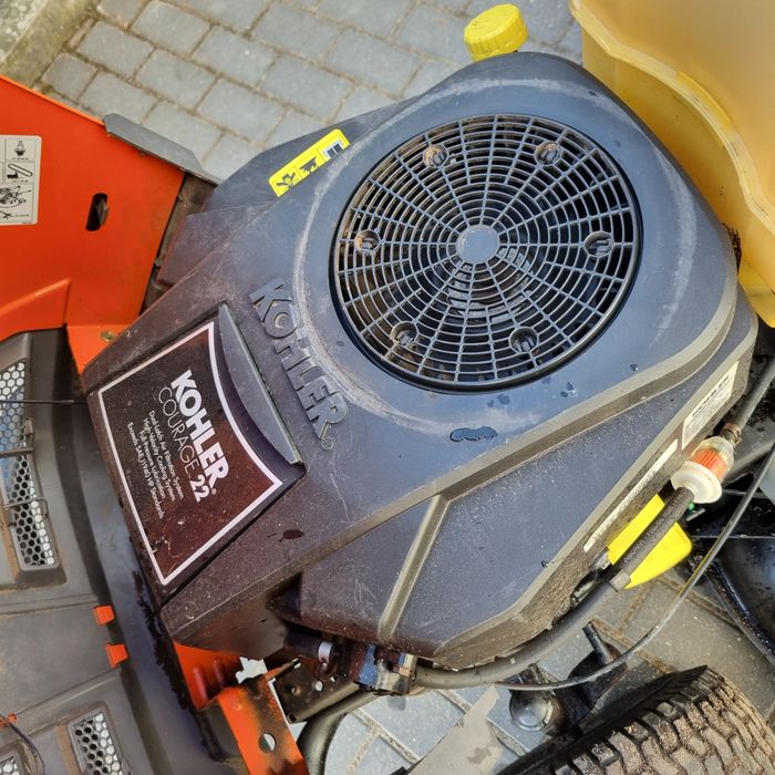 Kosiarka traktorek Husqvarna Cth220 twin