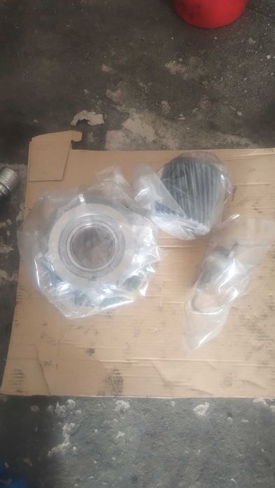 Продам шестерні грм Міцубісі вагон 3.2 дизель