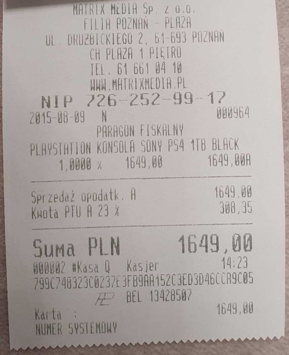 konsola ps4 w bardzo dobrym stanie + pad