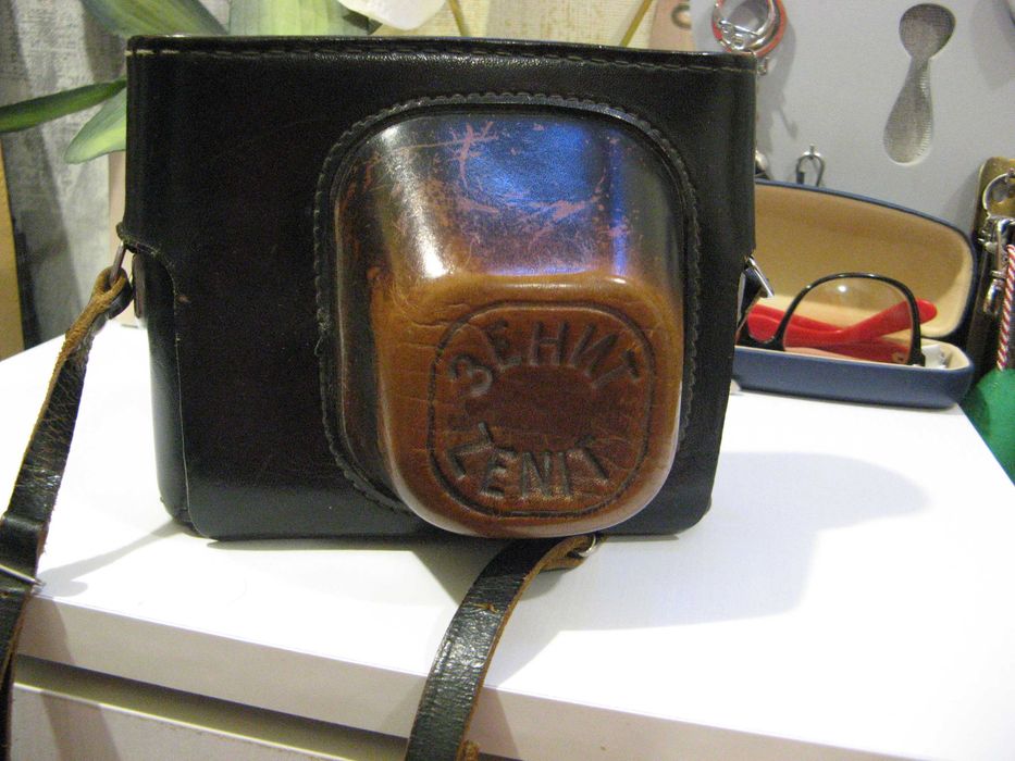 ФотоаппаратZenit-E зеркальный