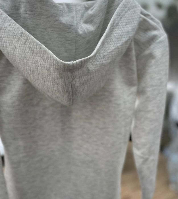 Szara rozpinana dziewczynka