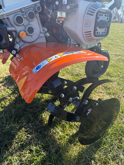 Glebogryzarka spalinowa STIHL - wynajem 6 KM
