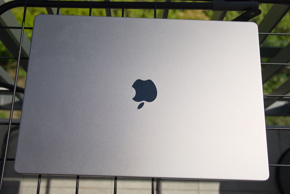 MacBook Pro 16” 2021 [M1 Pro][16GB][1TB][stan bardzo dobry] Space Gray